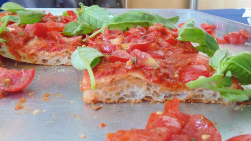 pizza preparata da Bonci citta gusto nola gambero rosso presentazione guida pizzerie